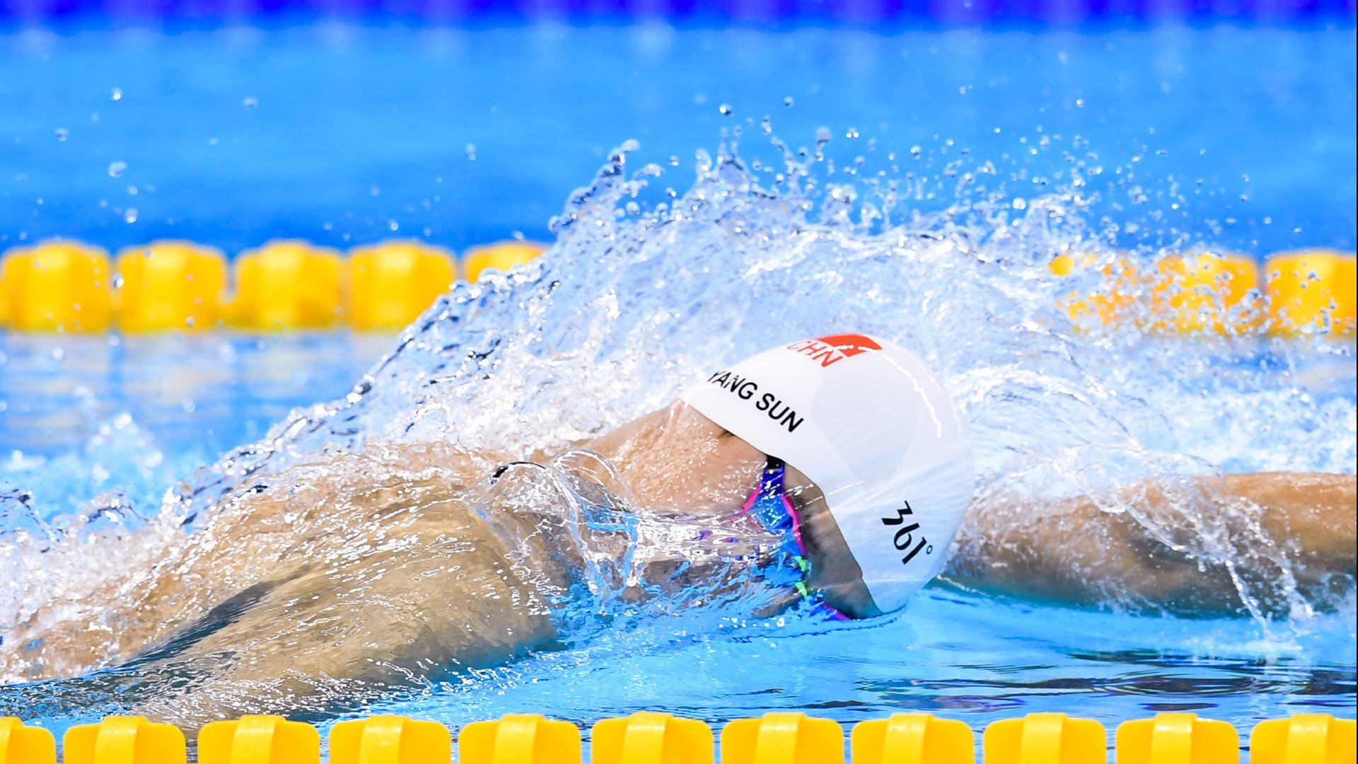 欧冠决赛焦点战，当国王淘汰深圳队，足球如何成为现代人的精神圣殿？