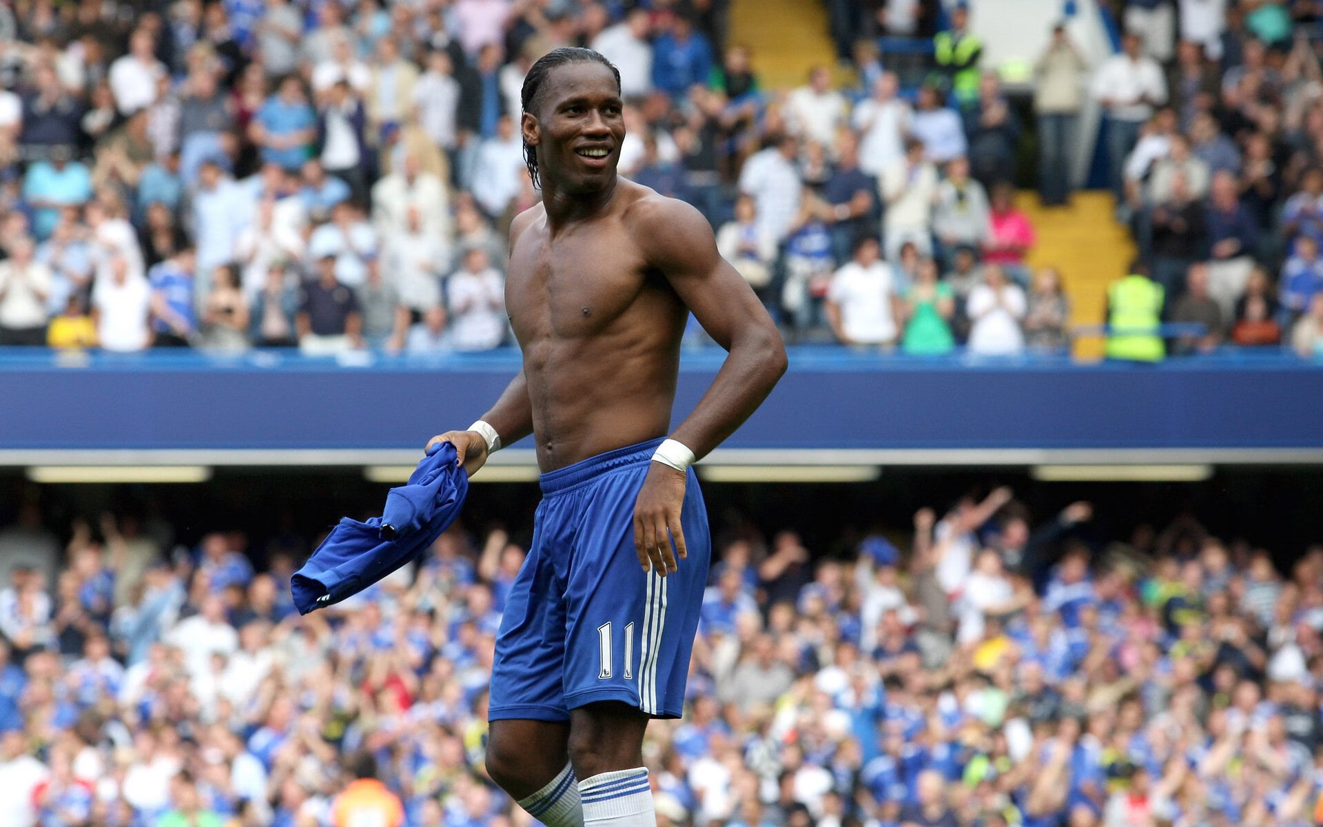 巴萨强压皇家社会，帕尔默在年度焦点之战接管比赛