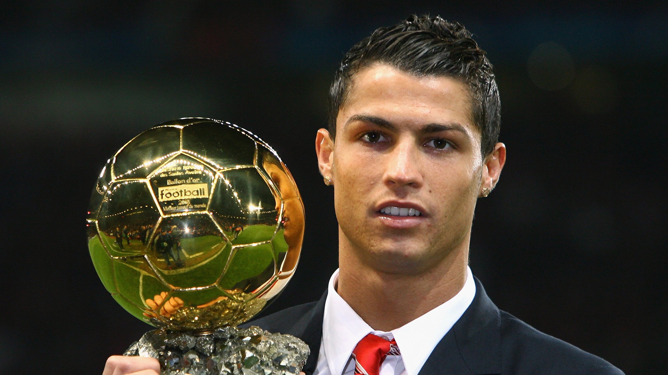 开云体育下载-厄瓜多尔压制瑞典，戈麦斯在年度焦点之战接管比赛