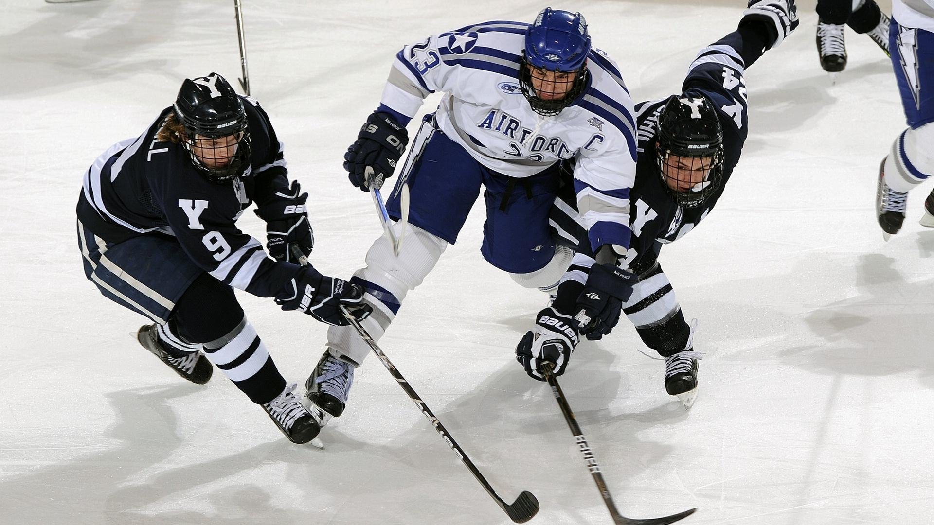 勇士巅峰对决胜出北京队，班凯罗攻防转换核心