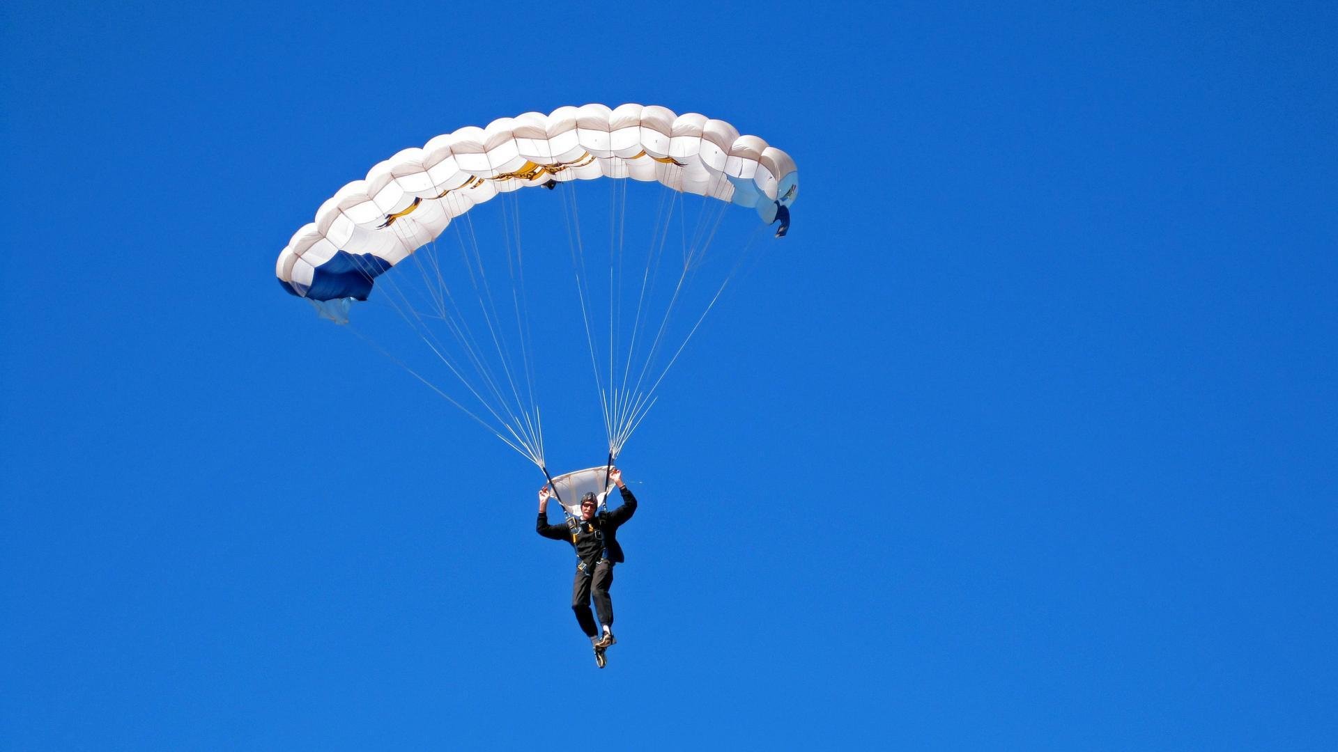 猛龙关键战突围骑士，霍勒迪成为关键先生